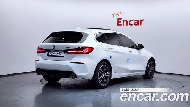 BMW 1 Series (F40) 120i Sports 2022 — фото 2