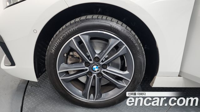 BMW 1 Series (F40) 120i Sports 2022 — фото 5