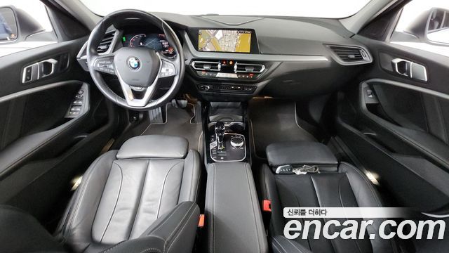BMW 1 Series (F40) 120i Sports 2022 — фото 7