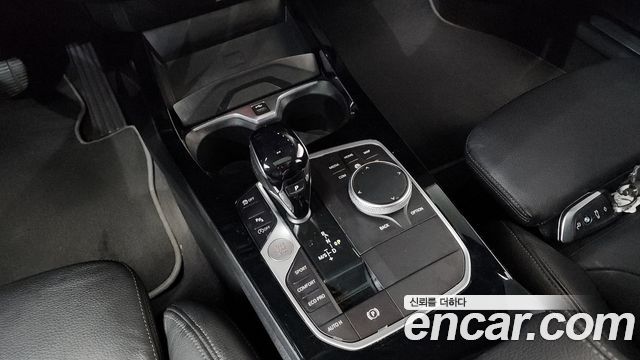 BMW 1 Series (F40) 120i Sports 2022 — фото 9
