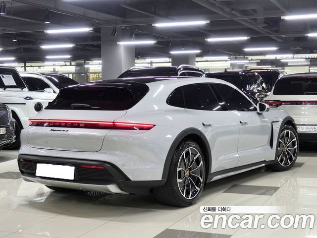 Porsche Taycan 4S Cross Turismo 2023 — фото 3
