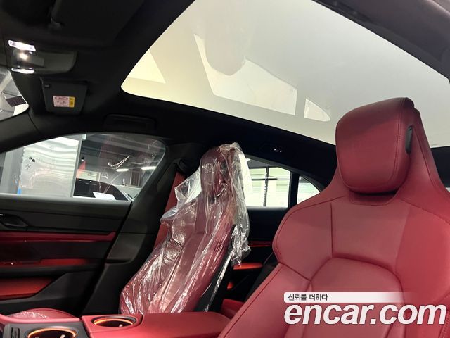 Porsche Taycan 4S Cross Turismo 2023 — фото 16