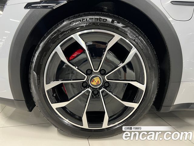 Porsche Taycan 4S Cross Turismo 2023 — фото 17