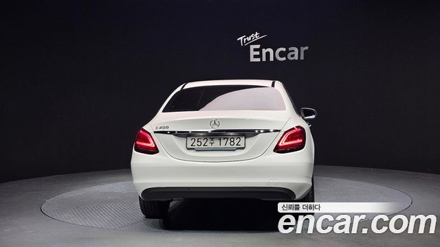 Mercedes-Benz C-Class (W205) C200 2019 — фото 4