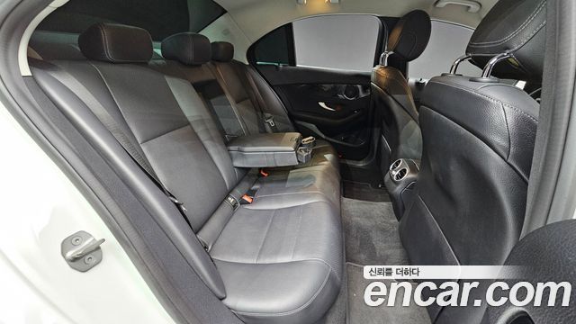 Mercedes-Benz C-Class (W205) C200 2019 — фото 19