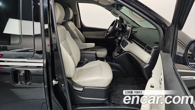 Hyundai Grand Starex Limousine 2021 — фото 11