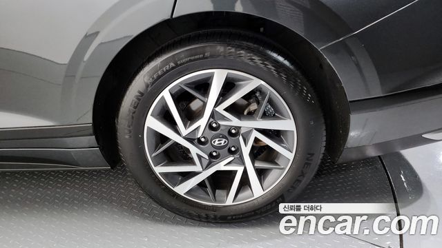 Hyundai Grandeur (GN7) 2,5 Gasoline 2WD Premium 2023 — фото 5