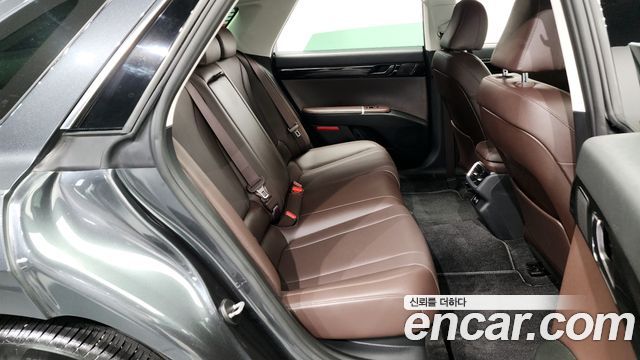 Hyundai Grandeur (GN7) 2,5 Gasoline 2WD Premium 2023 — фото 12