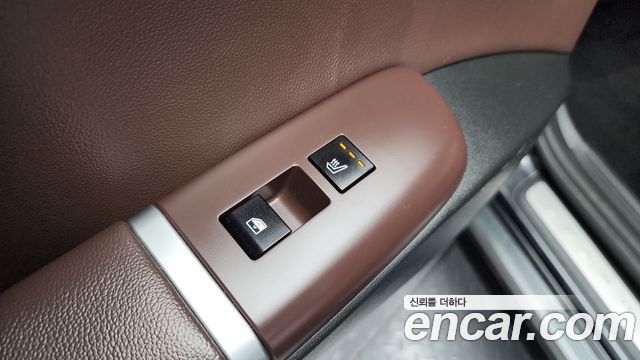 Hyundai Grandeur (GN7) 2,5 Gasoline 2WD Premium 2023 — фото 18
