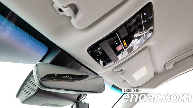 Hyundai Grandeur (GN7) 2,5 Gasoline 2WD Premium 2023 — фото 19