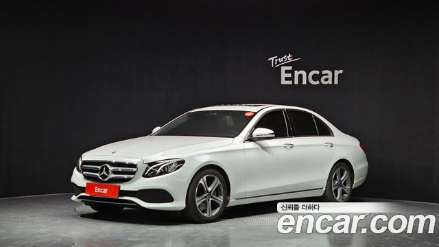 Mercedes-Benz E-Class (W213) E300 Avantgarde 2019 — фото 1