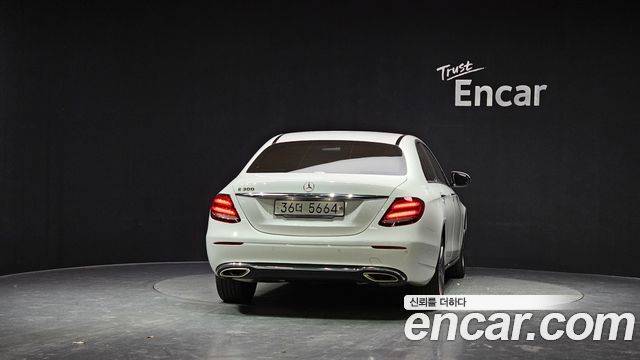 Mercedes-Benz E-Class (W213) E300 Avantgarde 2019 — фото 4
