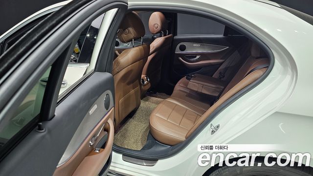Mercedes-Benz E-Class (W213) E300 Avantgarde 2019 — фото 12