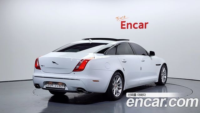 Jaguar XJ 2.0 Luxury LWB X351 2013 — фото 2