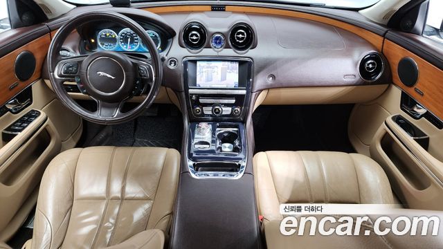Jaguar XJ 2.0 Luxury LWB X351 2013 — фото 7