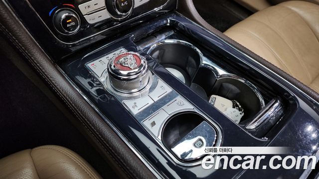 Jaguar XJ 2.0 Luxury LWB X351 2013 — фото 9