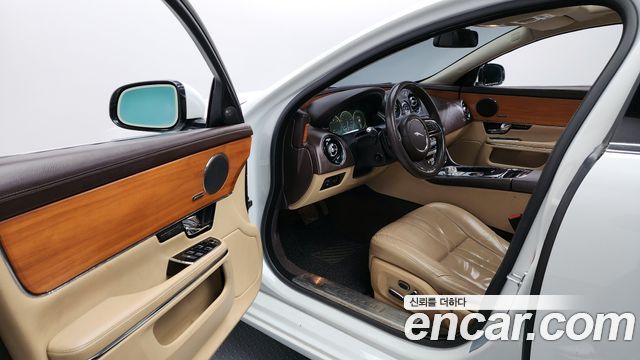 Jaguar XJ 2.0 Luxury LWB X351 2013 — фото 10