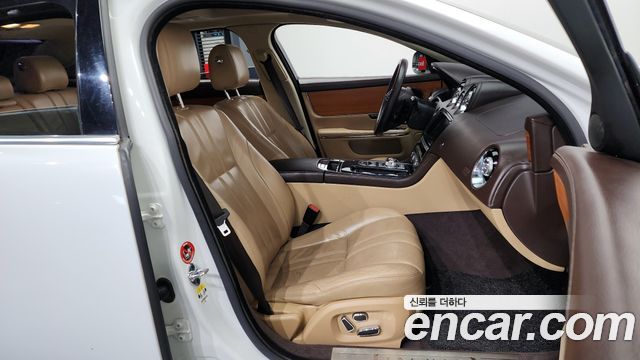 Jaguar XJ 2.0 Luxury LWB X351 2013 — фото 11