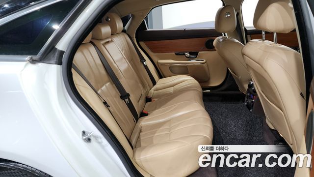 Jaguar XJ 2.0 Luxury LWB X351 2013 — фото 12