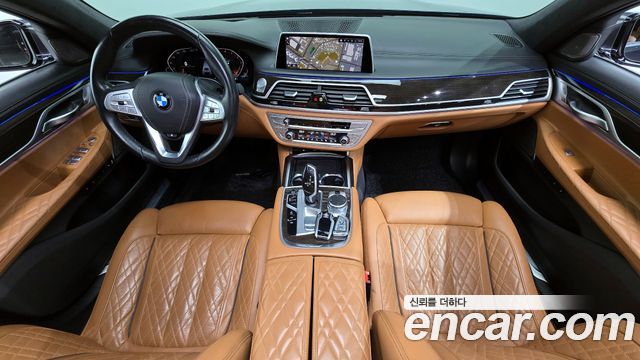 BMW 7 Series (G11) 740Li xDrive Design Pure Excellence 2021 — фото 7