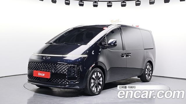 Hyundai Staria Lounge 9-Seater Prestige