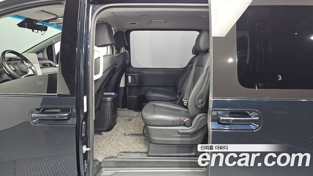 Hyundai Staria Lounge 9-Seater Prestige 2022 — фото 11