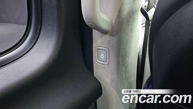 Hyundai Staria Lounge 9-Seater Prestige 2022 — фото 19