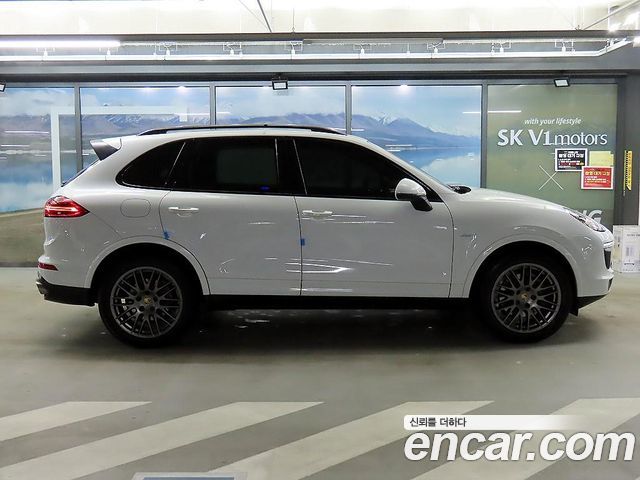 Porsche Cayenne 3.0 Diesel Platium Edition 958 2017 — фото 3