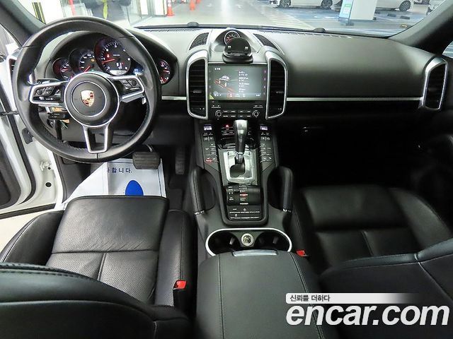 Porsche Cayenne 3.0 Diesel Platium Edition 958 2017 — фото 10
