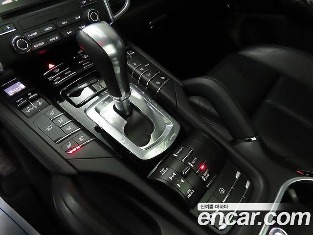Porsche Cayenne 3.0 Diesel Platium Edition 958 2017 — фото 16