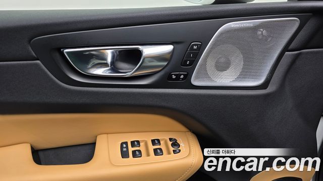 Volvo XC60 (II) B5 Inscription 2022 — фото 14