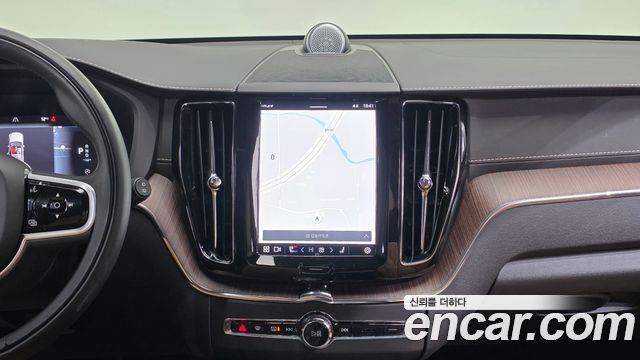 Volvo XC60 (II) B5 Inscription 2022 — фото 16