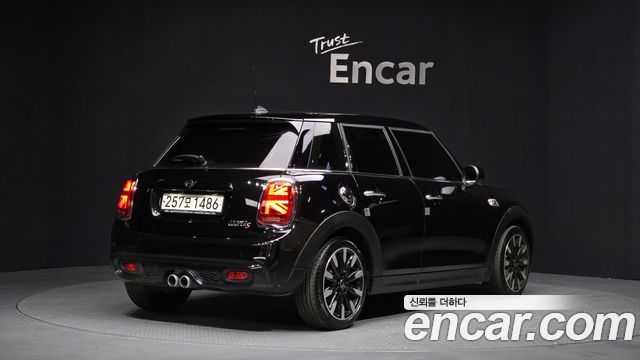 MINI Cooper S 5Door HIGH 3rd 2020 — фото 2