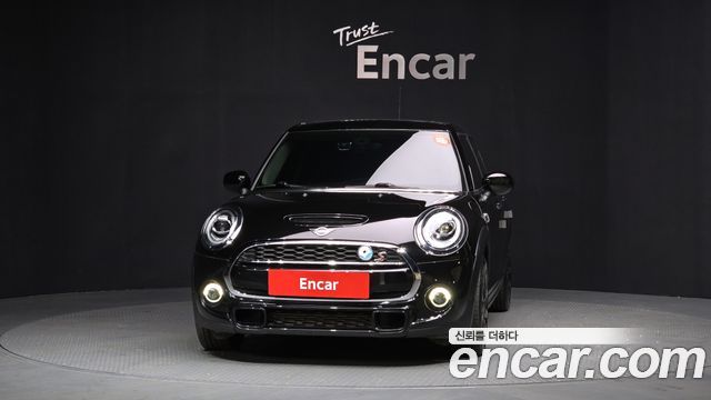 MINI Cooper S 5Door HIGH 3rd 2020 — фото 3