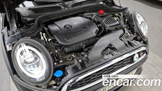 MINI Cooper S 5Door HIGH 3rd 2020 — фото 6