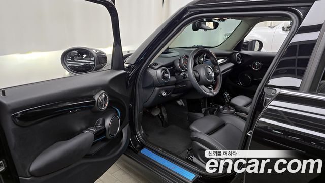MINI Cooper S 5Door HIGH 3rd 2020 — фото 10