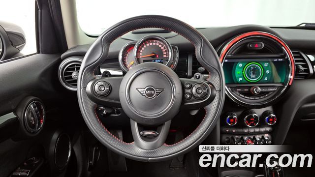 MINI Cooper S 5Door HIGH 3rd 2020 — фото 13