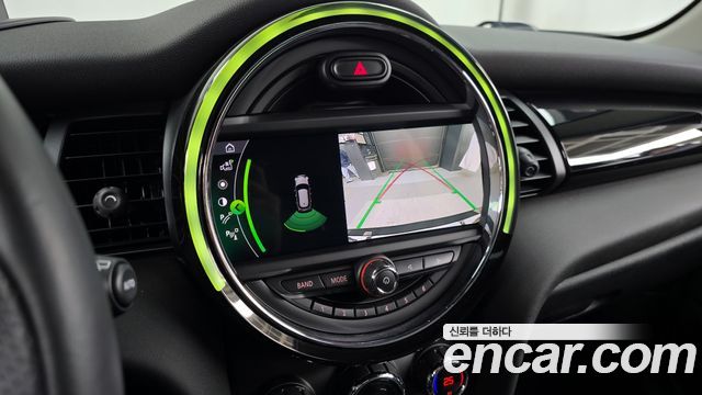 MINI Cooper S 5Door HIGH 3rd 2020 — фото 15