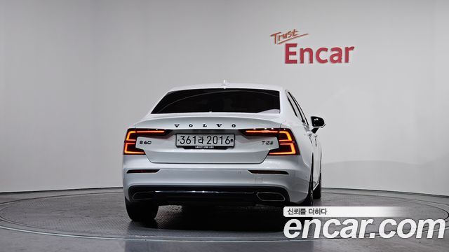 Volvo S60 (III) T5 Inscroption 2020 — фото 4