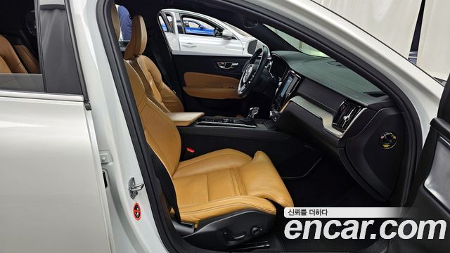 Volvo S60 (III) T5 Inscroption 2020 — фото 15