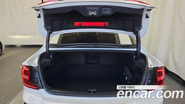 Volvo S60 (III) T5 Inscroption 2020 — фото 24