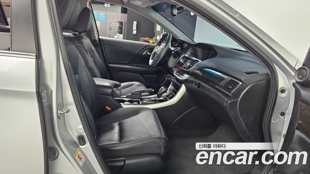 Honda Accord 2.4 9th 2013 — фото 11