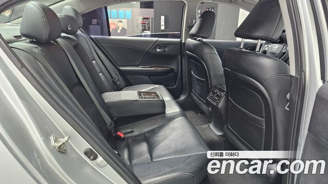 Honda Accord 2.4 9th 2013 — фото 12
