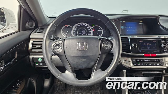 Honda Accord 2.4 9th 2013 — фото 13