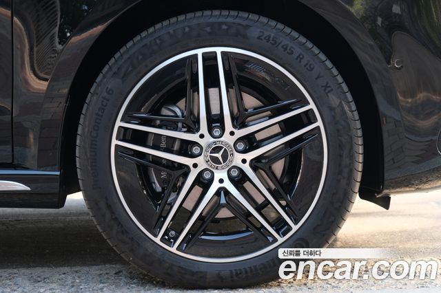 Mercedes-Benz V-Class V300 CDI W447 2025 — фото 5