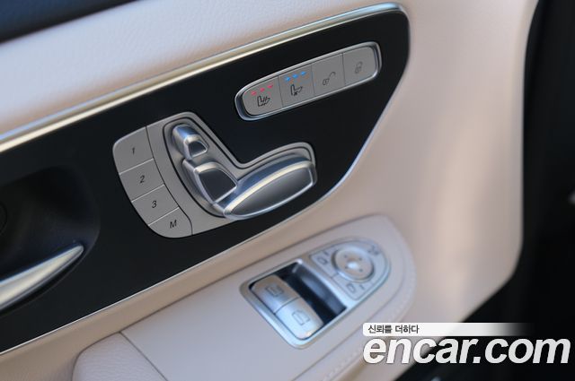 Mercedes-Benz V-Class V300 CDI W447 2025 — фото 18