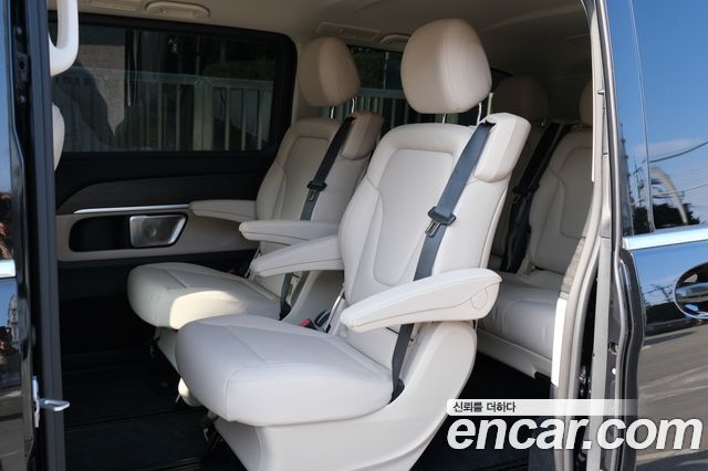Mercedes-Benz V-Class V300 CDI W447 2025 — фото 19