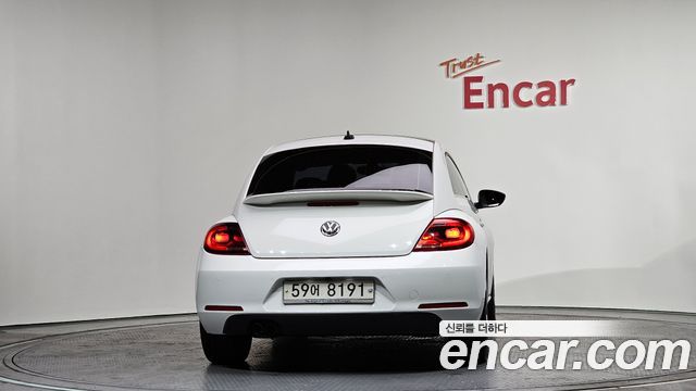 Volkswagen Beetle 2.0 TDI Premium 3rd 2013 — фото 4