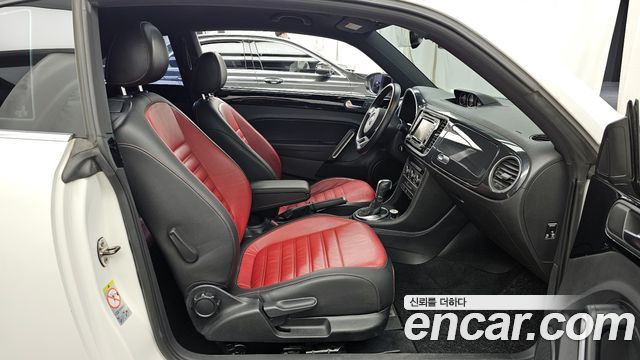 Volkswagen Beetle 2.0 TDI Premium 3rd 2013 — фото 11