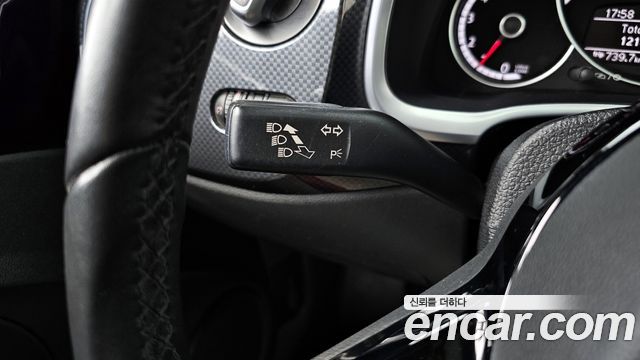 Volkswagen Beetle 2.0 TDI Premium 3rd 2013 — фото 14